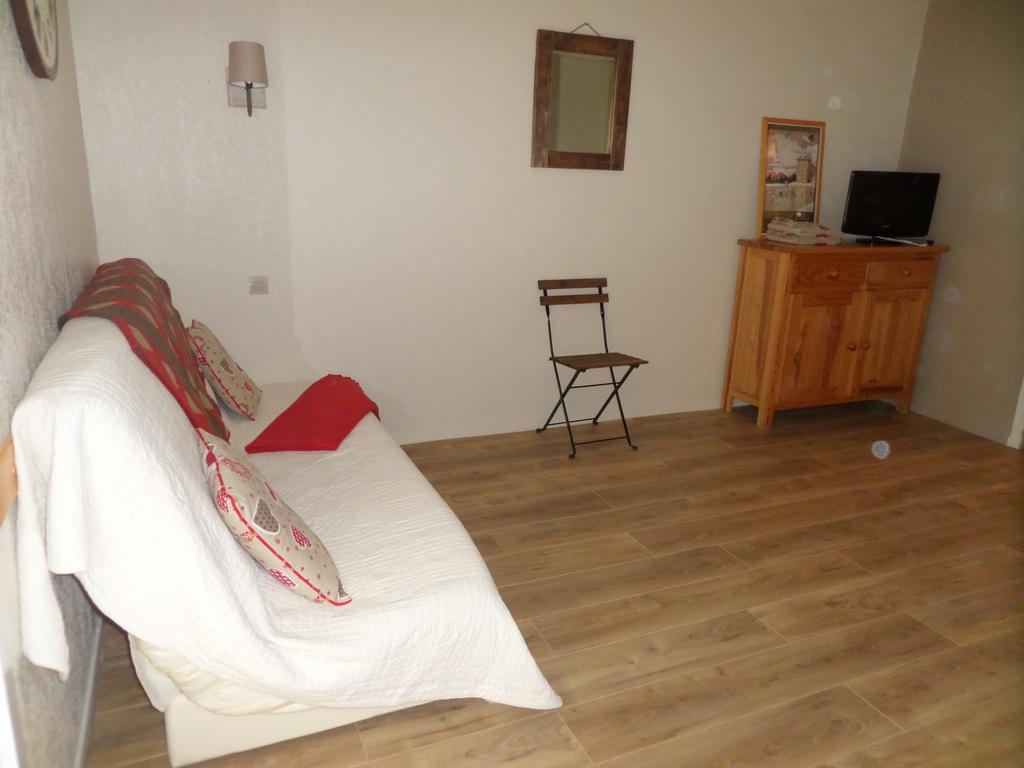Appartements Les Balcons Du Soleil Font-Romeu-Odeillo-Via Стая снимка