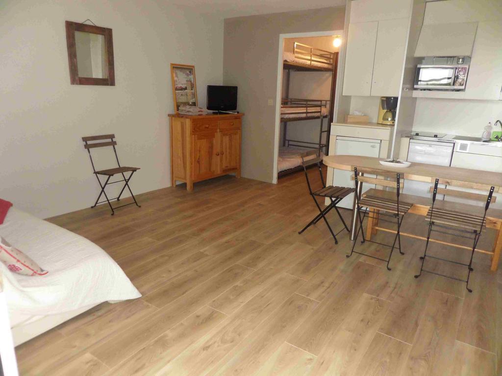 Appartements Les Balcons Du Soleil Font-Romeu-Odeillo-Via Стая снимка