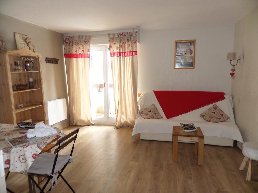 Appartements Les Balcons Du Soleil Font-Romeu-Odeillo-Via Екстериор снимка